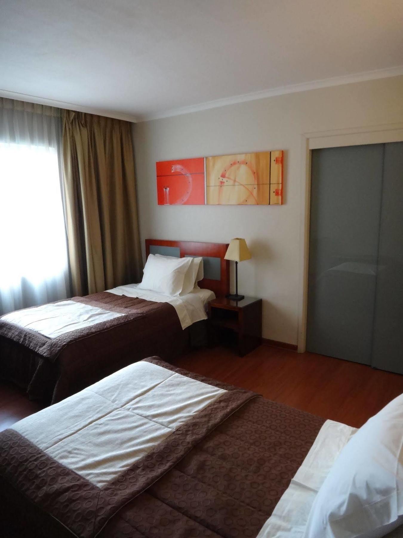 Hotel Libertador Santiago Buitenkant foto