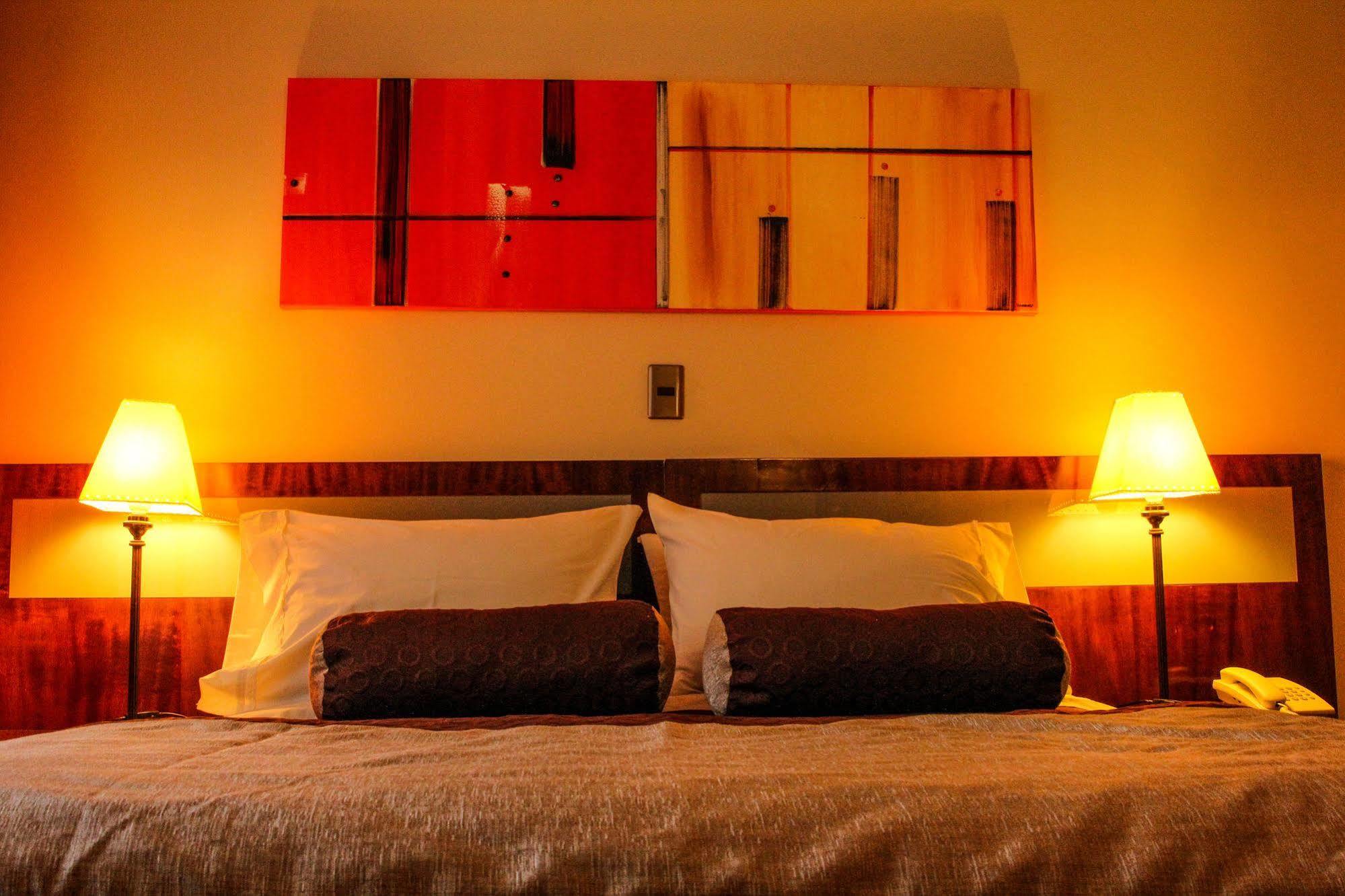Hotel Libertador Santiago Buitenkant foto