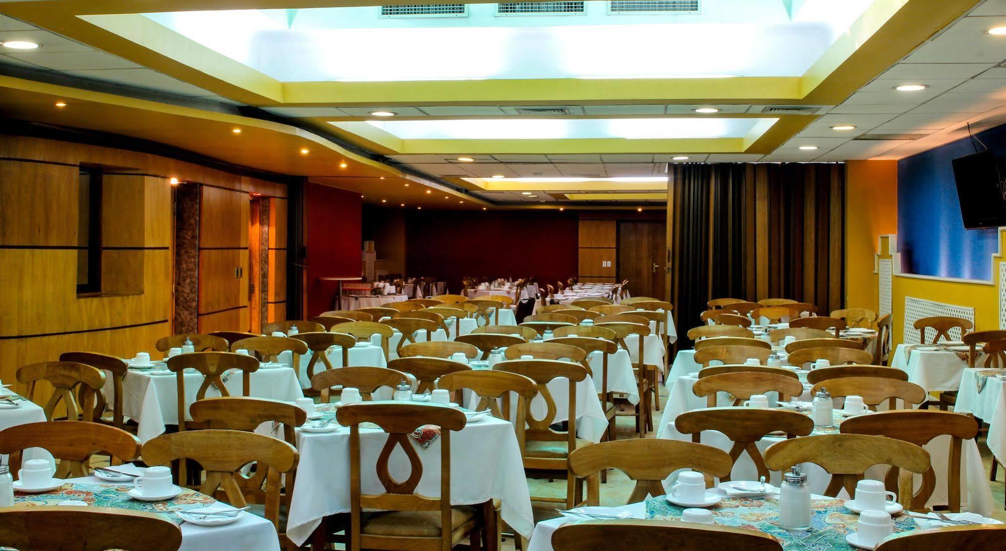 Hotel Libertador Santiago Buitenkant foto