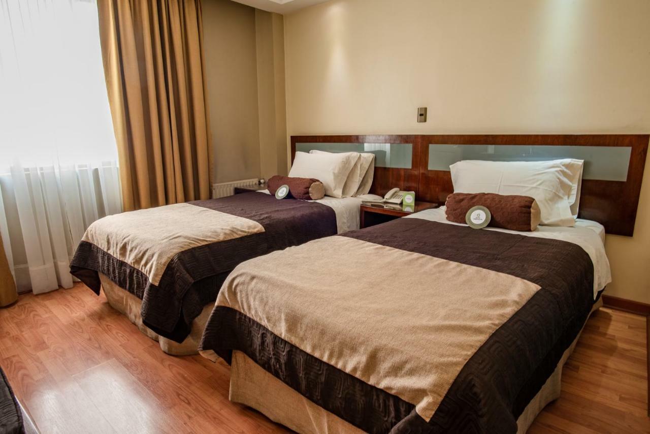 Hotel Libertador Santiago Buitenkant foto
