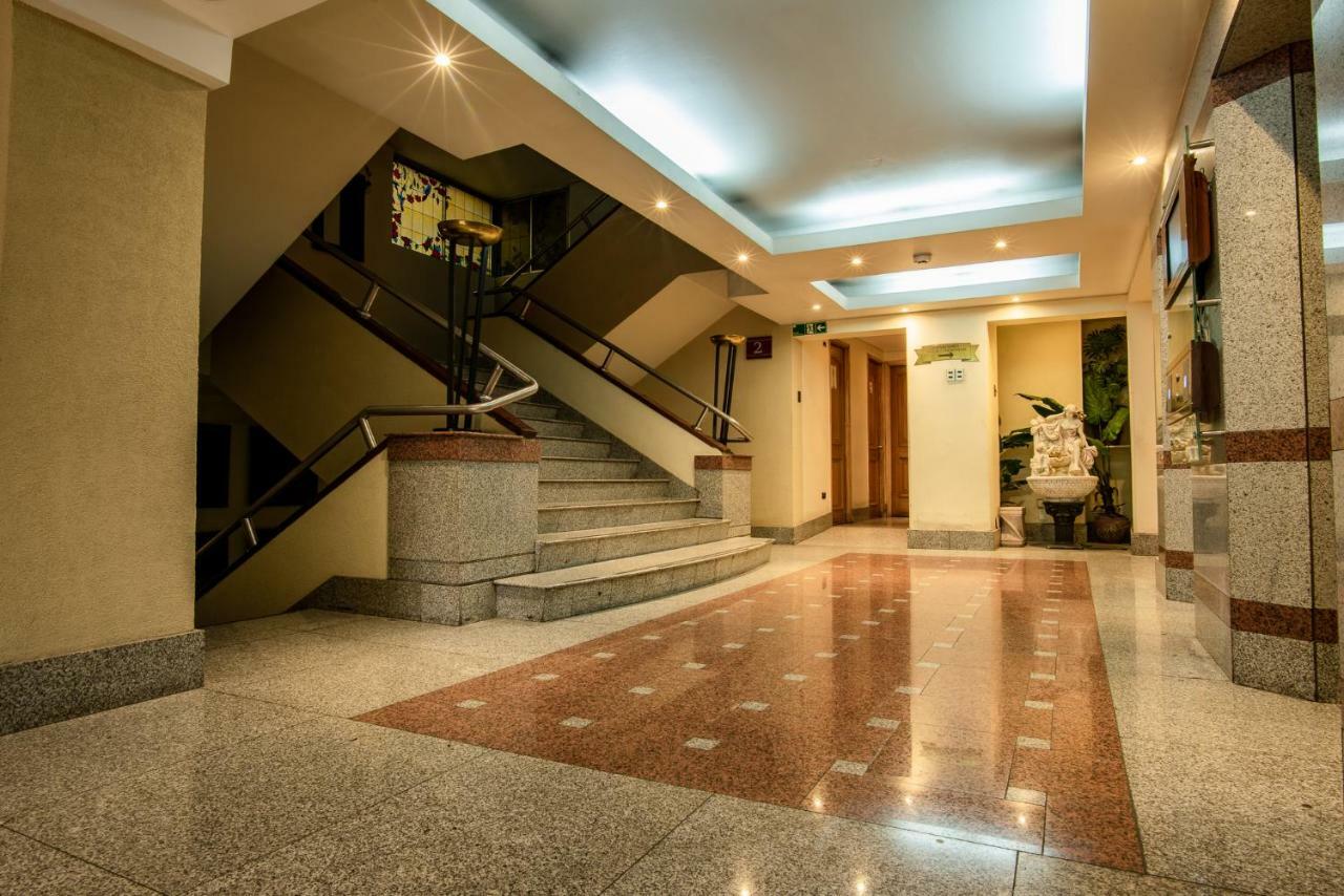 Hotel Libertador Santiago Buitenkant foto