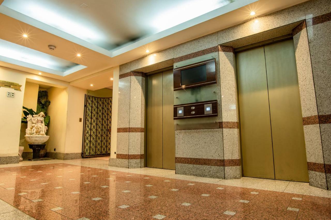 Hotel Libertador Santiago Buitenkant foto